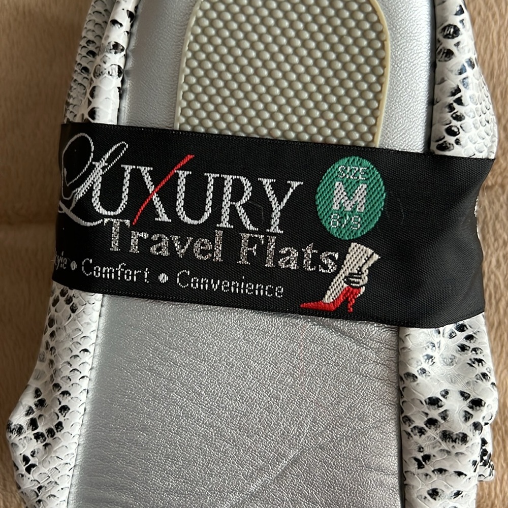 Travel Flats - Picture 3 of 4